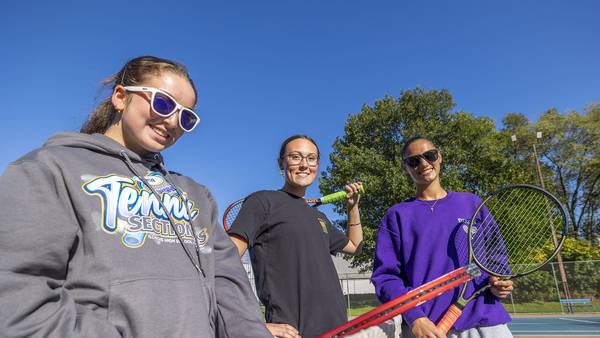 Dixon trio set for state tennis debuts