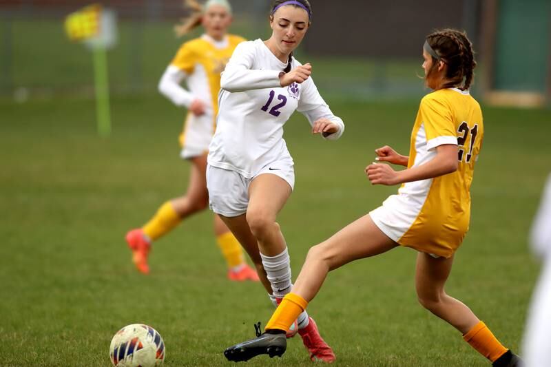 Hampshire’s Shayne Norris moves the ball in varsity girls soccer on Thursday, April 17, 2025, at Jacobs High School in Algonquin.
