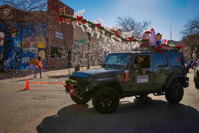 Doug and Cindy Hubert of McHenry participate in the Jeeps on the Run Toys for Tots Run in 2022. Registration is under way for the 2023 event, which is set for Dec. 3.