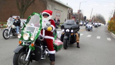 Police issue traffic alert ahead of Toys for Tots parade in downtown McHenry