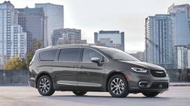 Chrysler Pacifica Hybrid elevates award-winning minivan