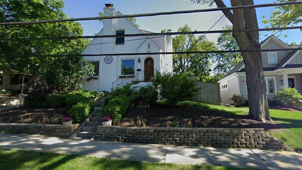 Sale closed in Barrington: $810,000 for a three-bedroom house