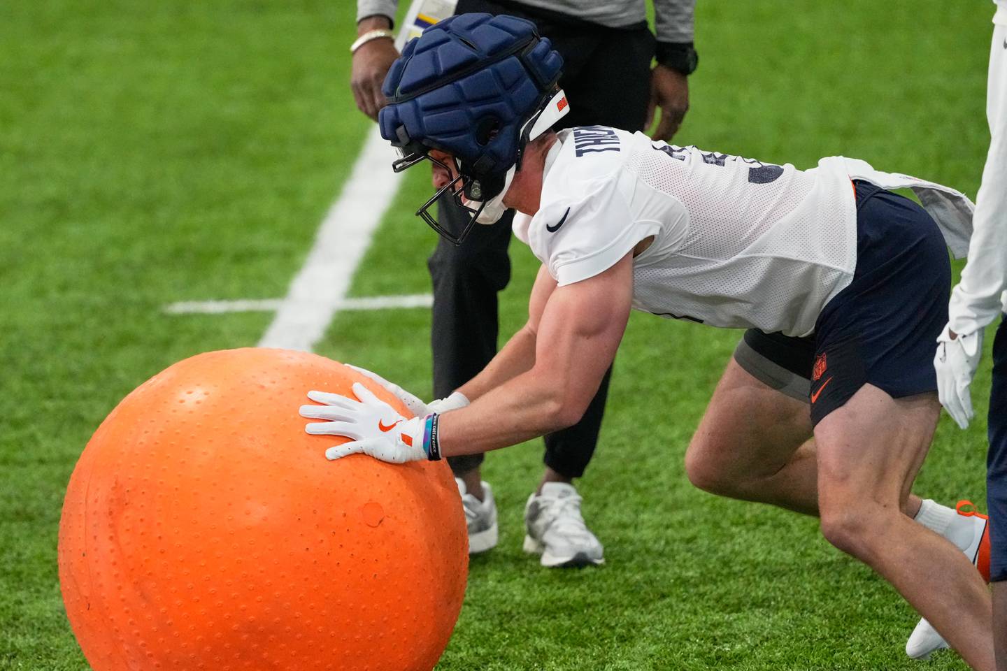 Chicago Bears' Dillon Thieneman works on the field during the NFL football team's rookie minicamp, Friday, May 8, 2026, in Lake Forest, Ill. (AP Photo/Nam Y. Huh)