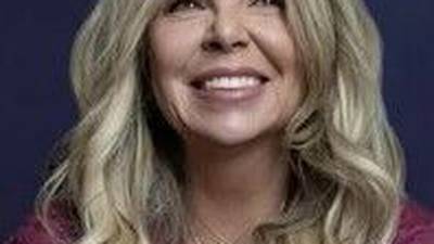 Briefcase: VRS holding grand opening in Grant Park