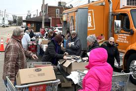 Photos: Mobile food pantry popular in Polo