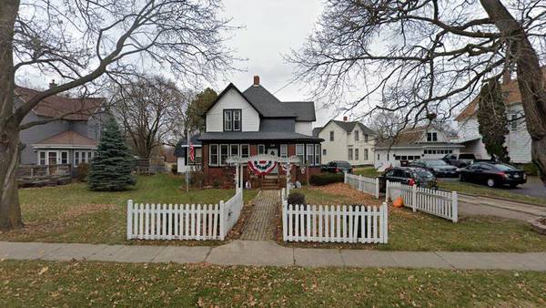Single-family home built in 1900 sells for $239,000 in Woodstock