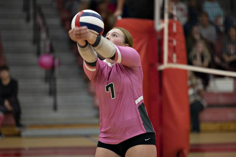 Rock Falls’ Denali Stonitsch plays the ball Tuesday, Oct. 11, 2022 against Oregon.