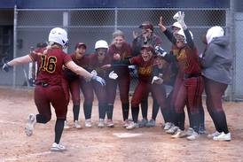 Softball: Richmond-Burton’s Taylor Davison hits walk-off home run to beat Cary-Grove