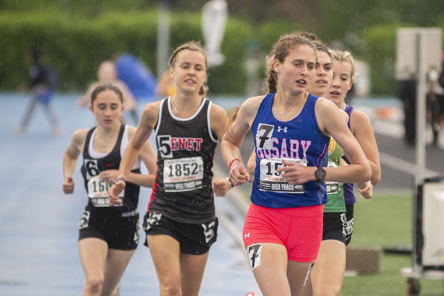 Rosary's Lianna Surtz leads a pack in the 2A 1600 finals during the IHSA girls state championships, Saturday, May 21, 2022 in Charleston.