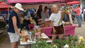 Photos: River's Edge Farmers Market Thursday nights in Oregon