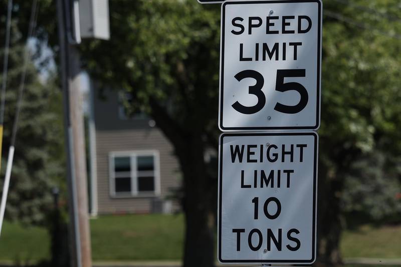 A weight restriction sign is post along Millsdale Road on Thursday, Sept. 5 in Elwood.