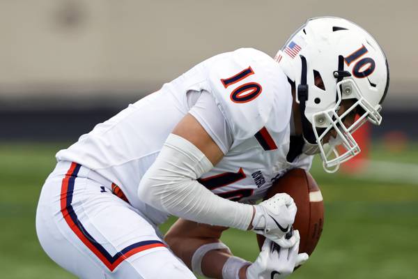 Mariano Velasco’s 2 TD catches, pick 6 rally Oswego past Maine South, reach semis for first time since 2003