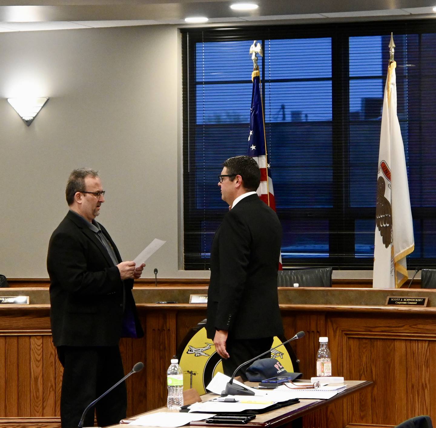 4th Ward Alderman Andy Moreno being sworn-in by Peru Mayor Ken Kolowski during an April 24 city council meeting.