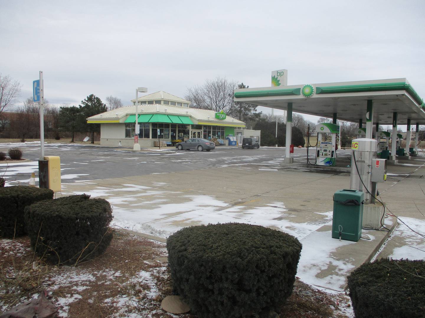 The BP gas station at Houbolt Road and Riverboat Center Drive in Joliet is owned by Abdul Basit, who told the City Council he needed a liquor license to compete with other gas stations in his area. Jan. 22, 2025