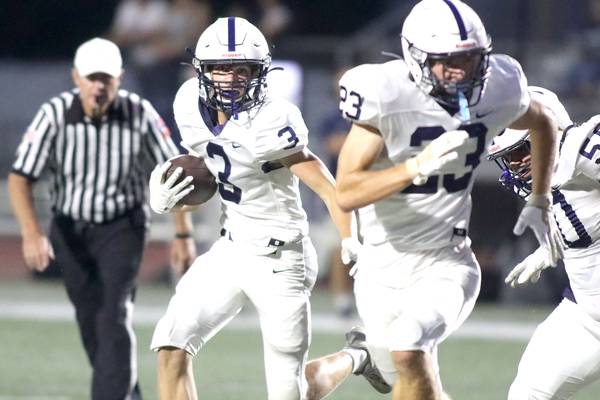 Cary-Grove freshmen running backs grow up quickly: McHenry County Week 9 notebook