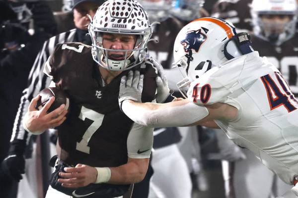 Mount Carmel inches away from Oswego to win Class 8A title