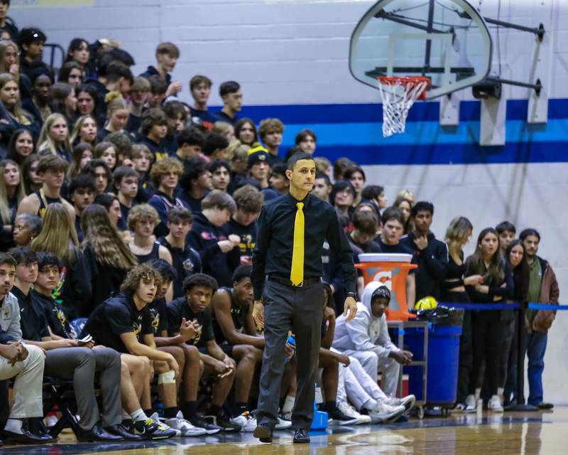 Hinsdale South's head coach Mike Belcaster during basketball game between Hinsdale South at Downers Grove South. Dec 1, 2023.