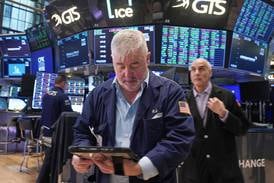 Oil prices keep falling, while US stocks hang near their record highs