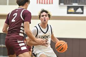 Suburban Life boys basketball notebook: Lemont’s Zane Schneider, back in starting role, emerges as go-to man
