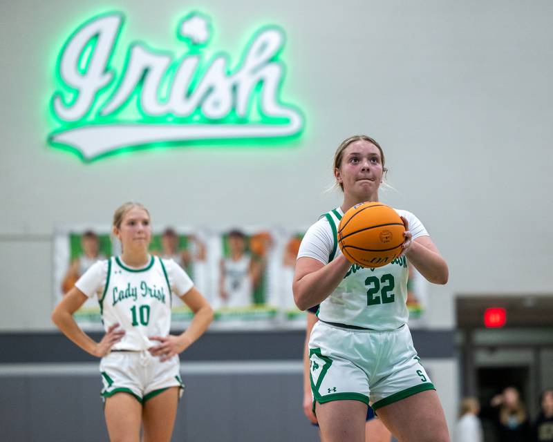 Brynlee Hunt (22) of Seneca shoots free throw on Monday, November 17, 2025 at Seneca High School in Seneca.