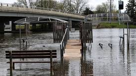 Chain O’Lakes, upper Fox River reopen for boating after weeks of flooding
