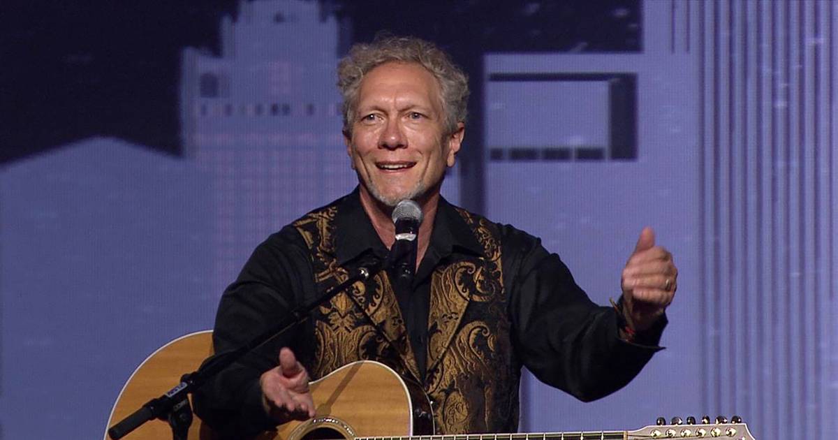 Singer-songwriter Dennis Warner to perform at DeKalb Public Library Jan. 24