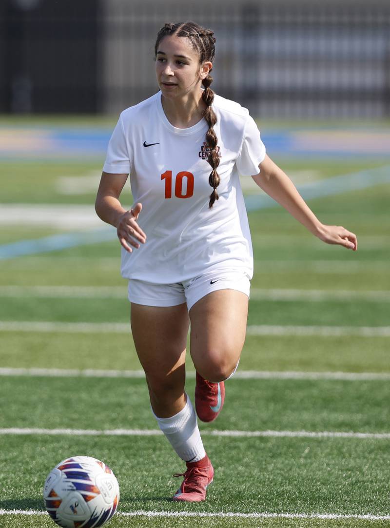 Crystal Lake Central's Addison Schaffer (10) handles the ball during first half action in the 2A girl's varsity supersectional soccer match between Crystal Lake South and St. Ignatius high schools on Tuesday, June 3, 2025 in Chicago.