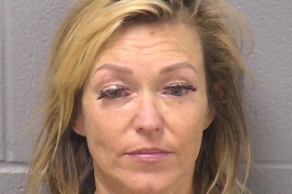 Widow of Chicago Bears Hall of Famer accused of domestic battery in Will County