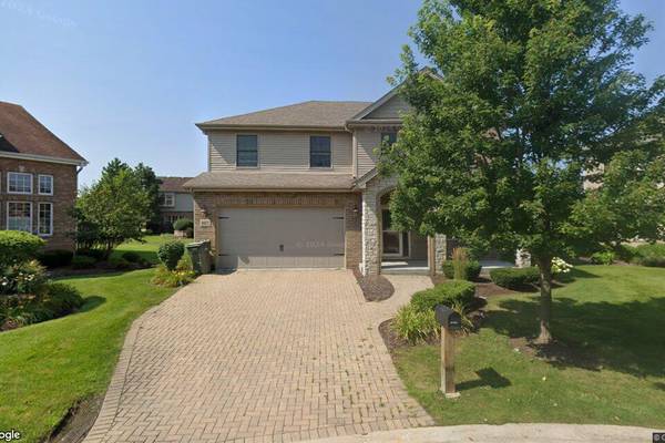 Sale closed in Orland Park: $615,000 for a four-bedroom house