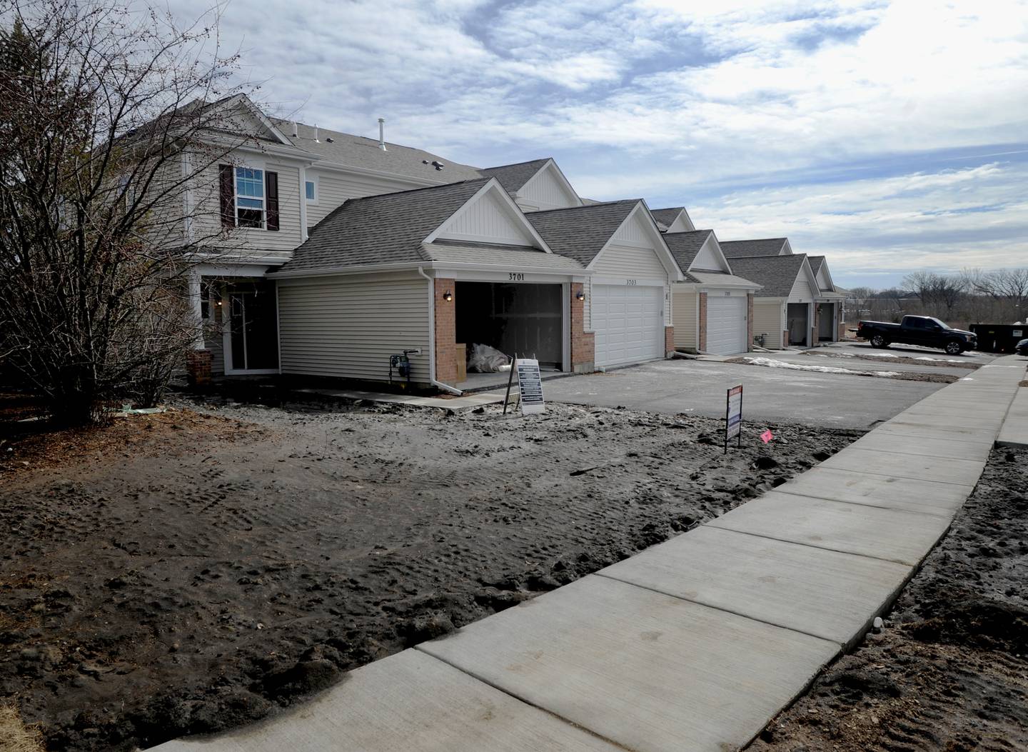 Remington Grove is a revived townhouse and single-family development being built by Heartland Real Estate Partners and marketed by Greg Klemstein of Re/Max Plaza in Johnsburg.