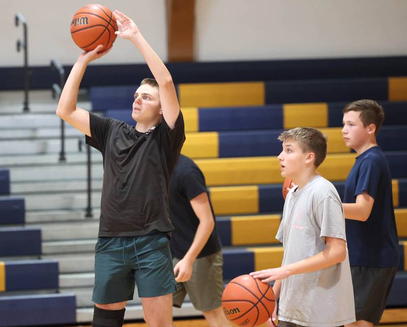 Hiawatha’s Thomas Giebel goes up for a shot during practice Thursday, June 13, 2024 at the school in Kirkland.