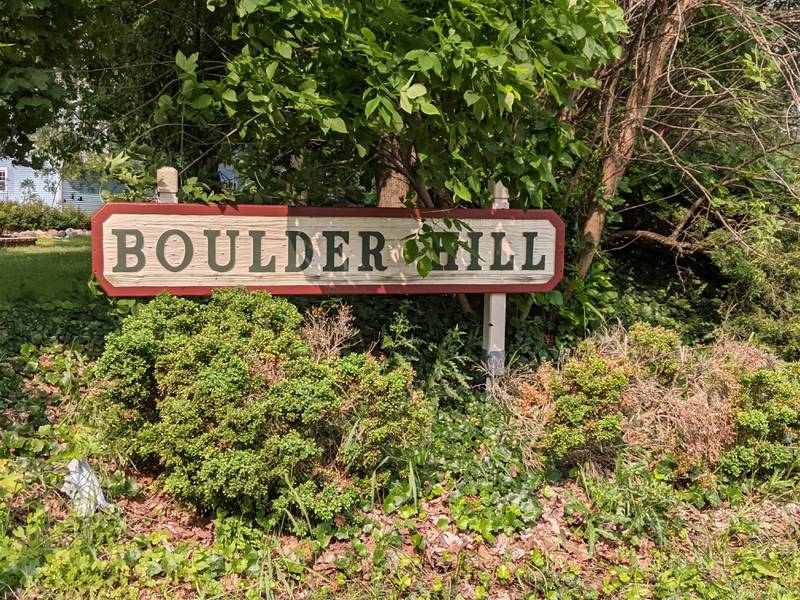 Boulder Hill entrance sign