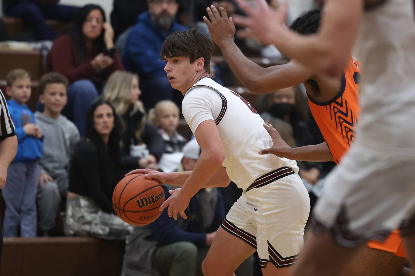Lockport’s Drew Gallagher looks for a play against Romeoville in the 2023 WJOL Thanksgiving Tournament on Monday, Nov. 20, 2023, in Joliet.
