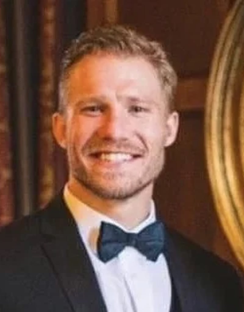 A memorial service will be held Wednesday for 2005 Batavia High School graduate Clint Arlis, a past contestant on the ABC-TV show “The Bachelorette” and a star wrestler at Batavia High School.
