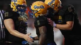 Behind Aaron Stewart’s 361-yard, 5-TD game, Warren overpowers Hersey