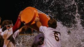 Nick Weaver scores on wild pitch in 10th to lift Pistol Shrimp over Danville Dans