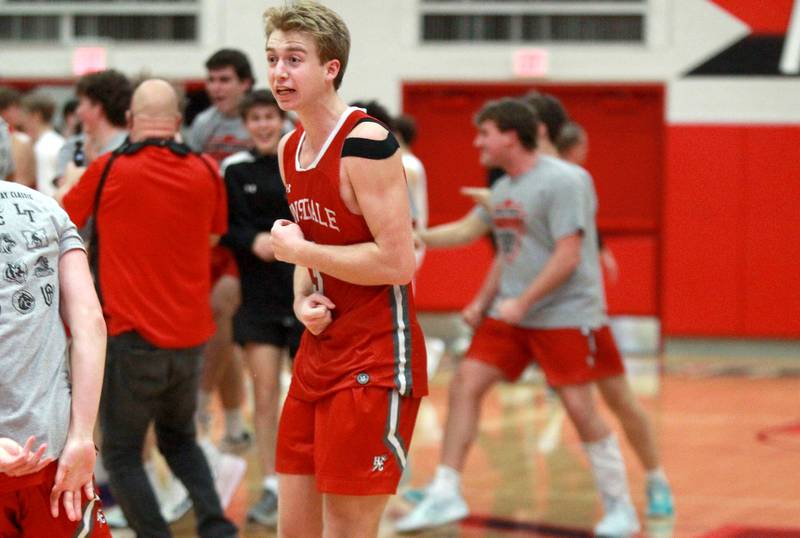 Hinsdale Central’s Dillon Dell celebrates their win over Brother Rice during the Hinsdale Holiday Classic championship game on Monday, Dec. 30, 2024 in Hinsdale.