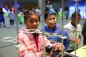 Traveling science museum delights kids in Kankakee