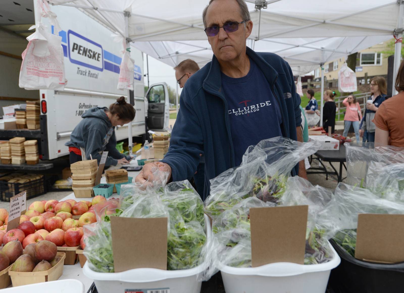 Downtown Downers Grove Market returns for 32nd year Shaw Local