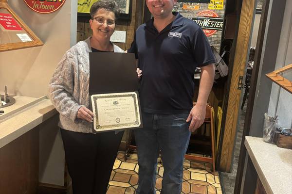 Rep. Haas honors Chicago Dough in Bourbonnais for community service