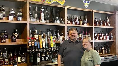Dunk’s Bar & Grill expands Dixon’s dining options