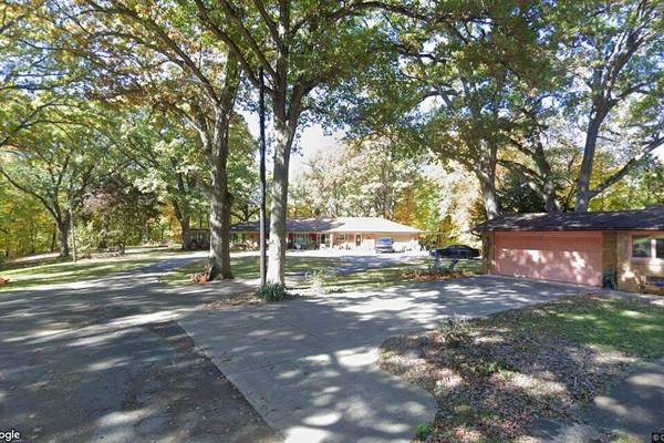 Single-family home sells in Streator for $380,000