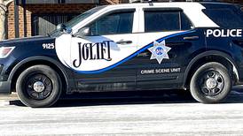Joliet shooting leaves man wounded on Luther Avenue