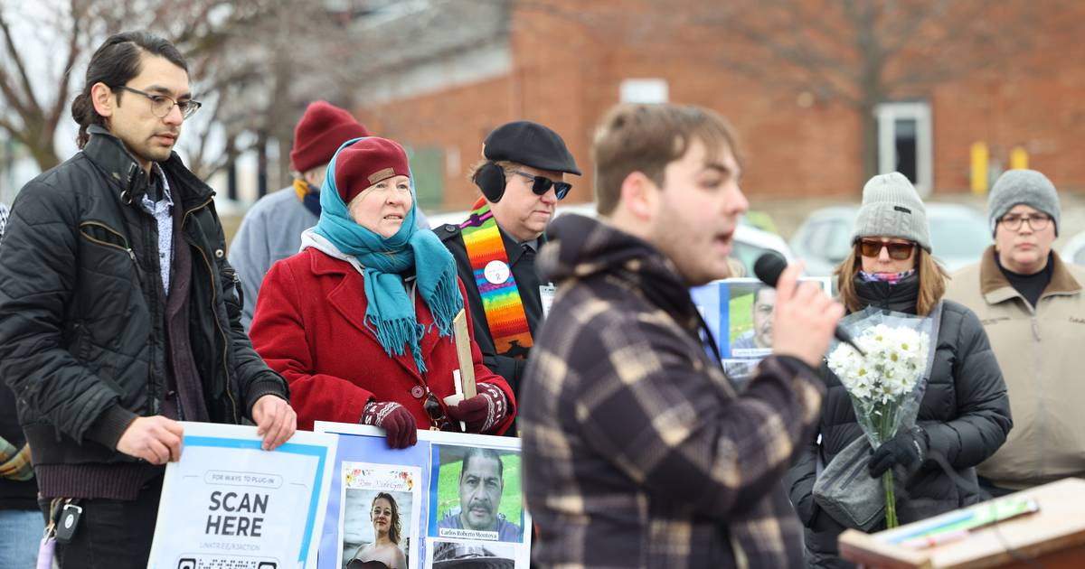 Photos: ICE Out for Good protest, vigil held in Bourbonnais