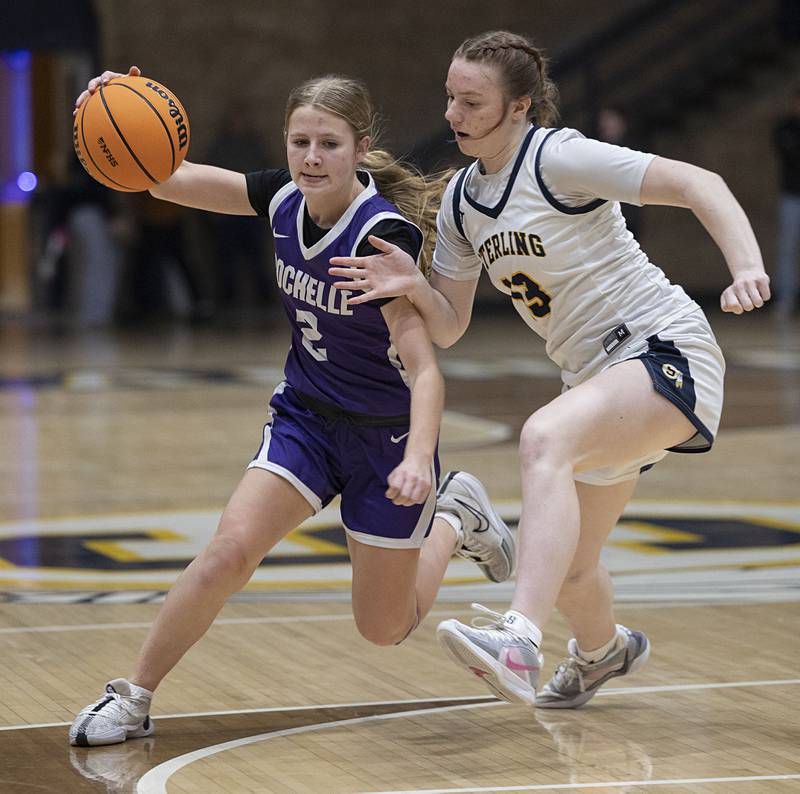 Sterling’s Abby Ryan guards Rochelle’s Natalie Foster Tuesday, Jan. 6, 2026.