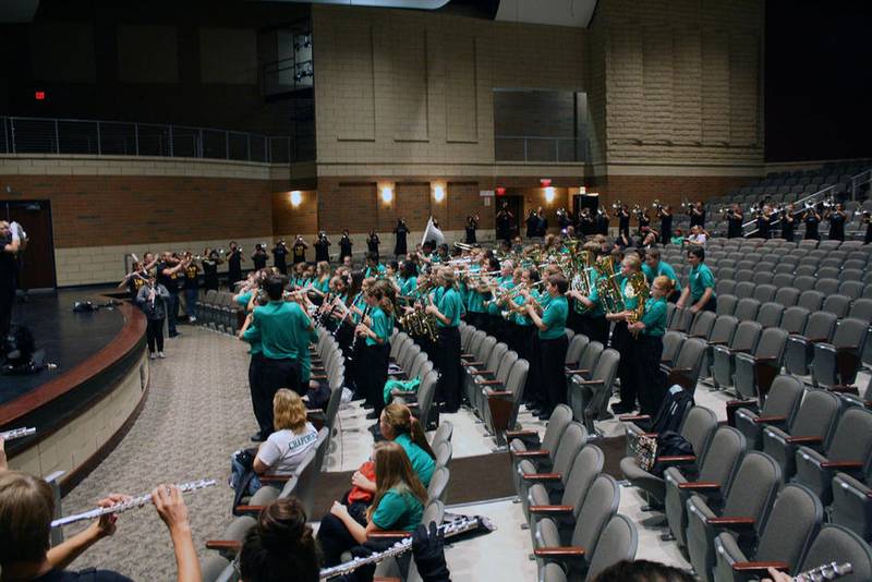 Summit Hill Junior High marching band in Frankfort finishes 2015 season