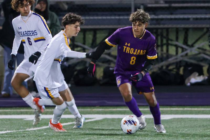 Ramiro Palacios of Mendota dribbles ball on Saturday, November 2, 2024 at Richard E. Phalen, SR. Field in Mendota.