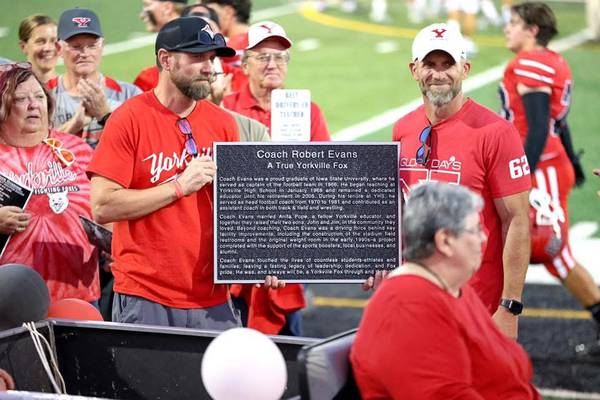 ‘Hobber Dobber’ carries on through Yorkville as community honors legacy of football coach Robert Evans