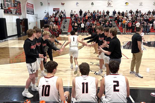 Nolan Price breaks Woodland scoring record, Warriors advance past Earlville in 1A Woodland Regional