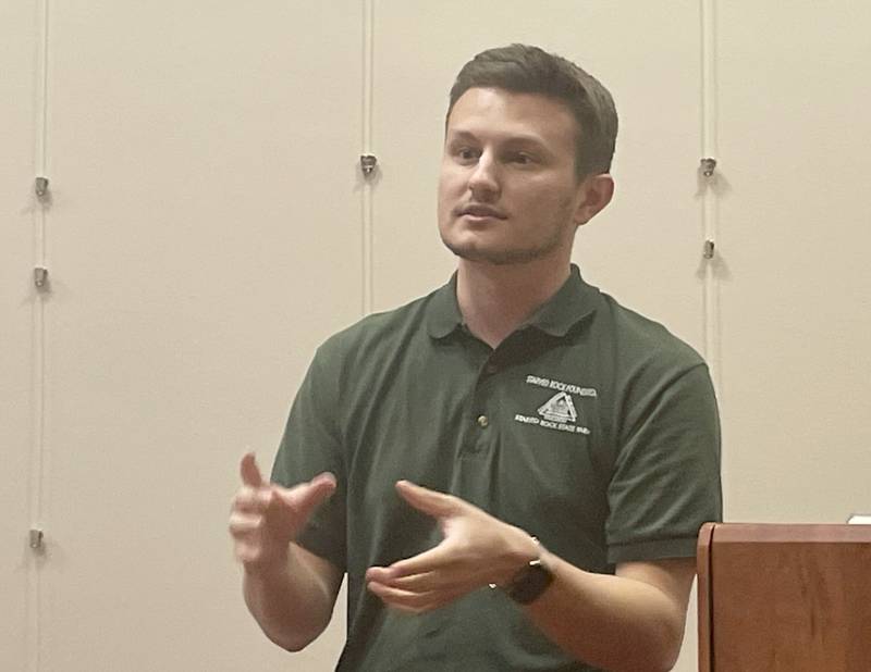 Matthew Klein, Starved Rock Foundation president, gives a speech during the check passing presentation during the Starved Rock Foundation calendar fundraiser on Sunday, May 3, 2026 at the Starved Rock Visitors Center.